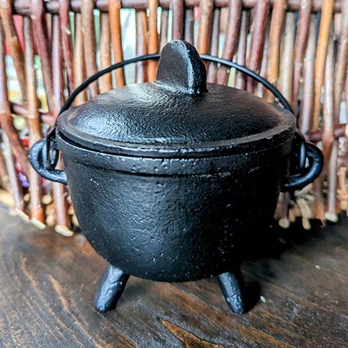 Cast Iron 4.5 inch Cauldron